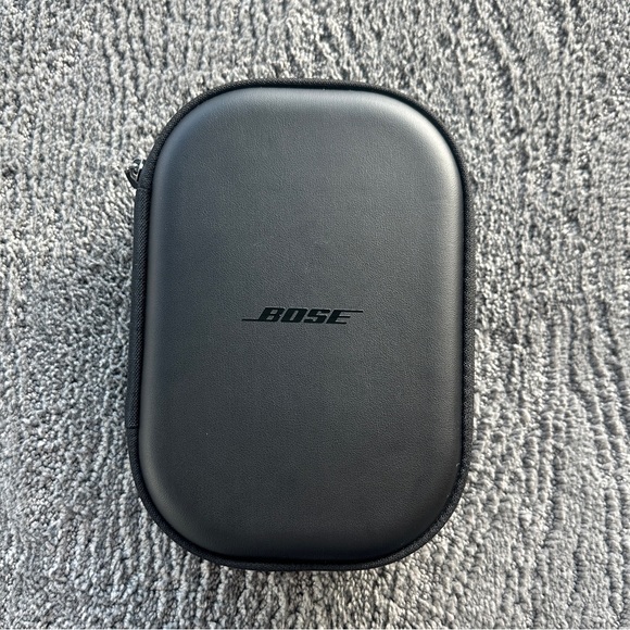 Bose QuietComfort 35 Series II Wireless Noise-Cancelling Bluetooth Headphones - Picture 2 of 14